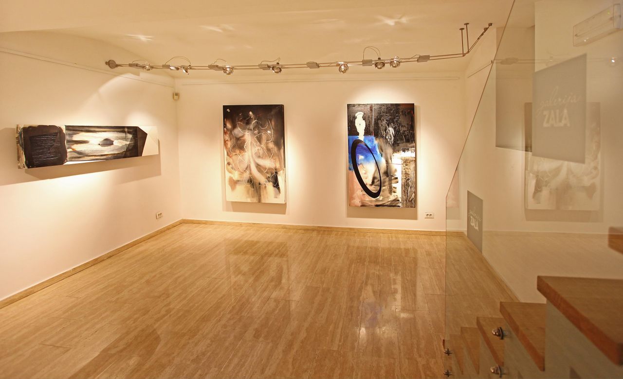 File:Zala Gallery Exhibition Space Photo Marko Zaplatil.jpg