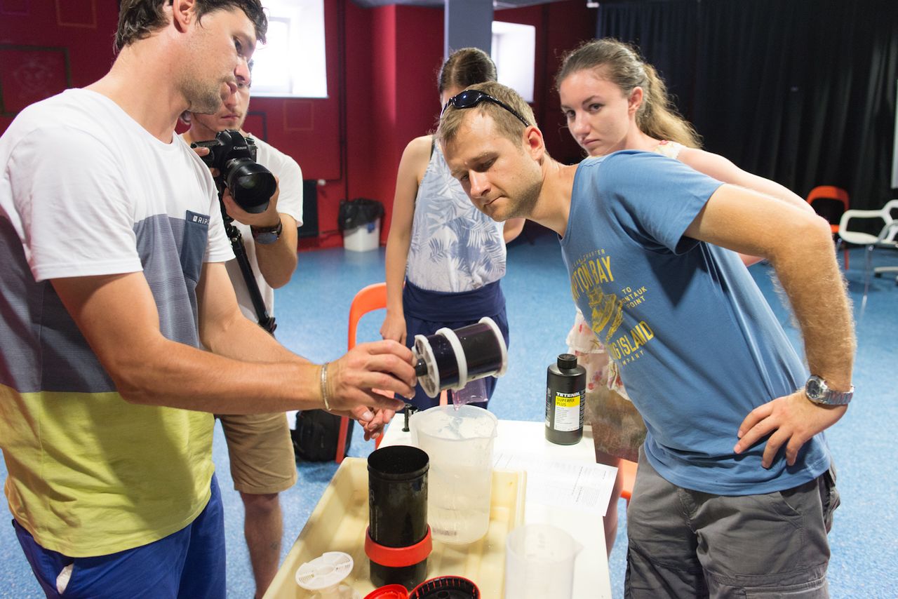 File:Celje FOKUS Festival 2015 A workshop on darkroom techniques.jpg