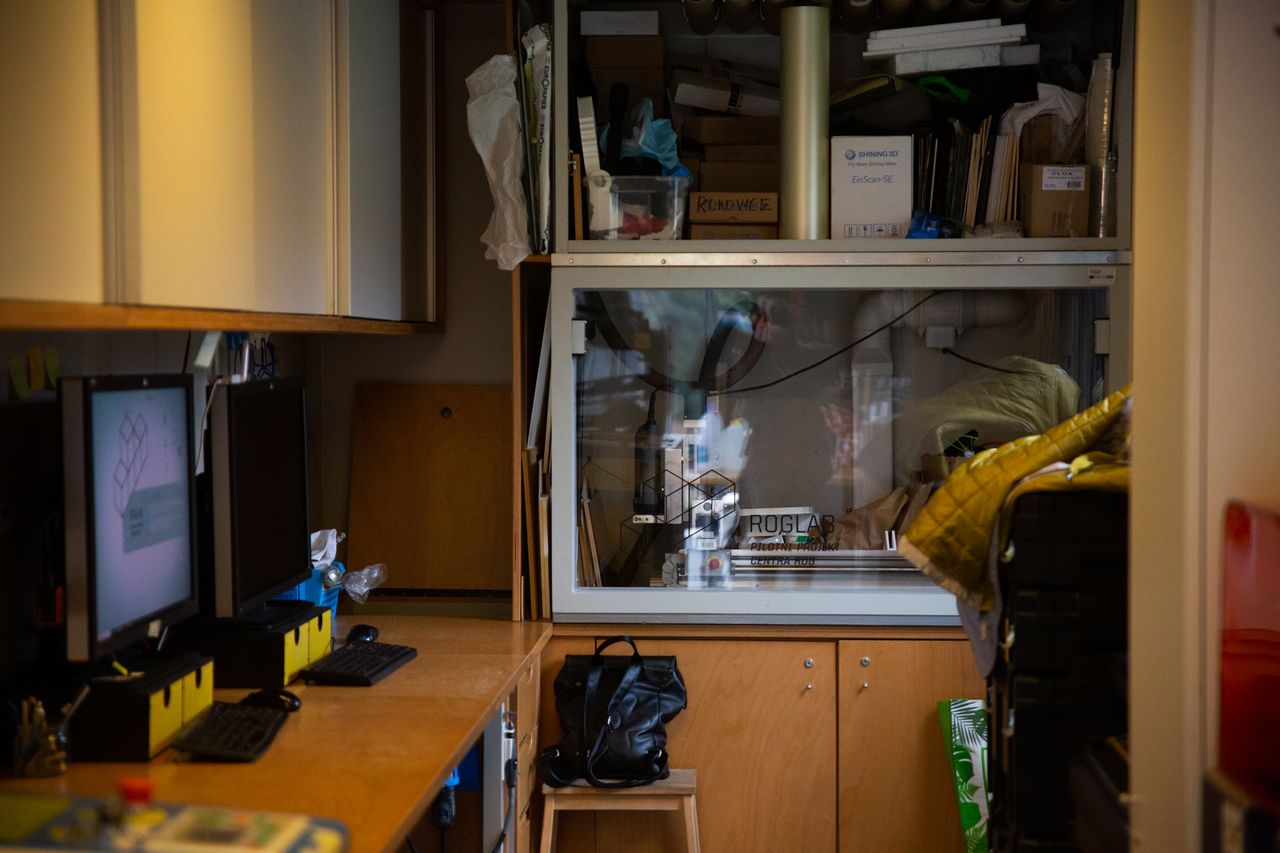 File:RogLab 2021 interior Photo Kaja Brezocnik (2).jpg