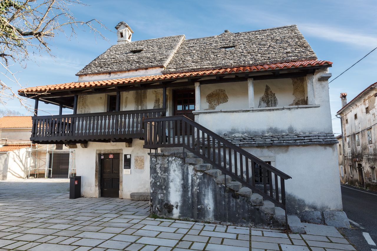 File:Museum of Slovenian Film Actors 2020 Exterior Photo Kaja Brezocnik (1).jpg