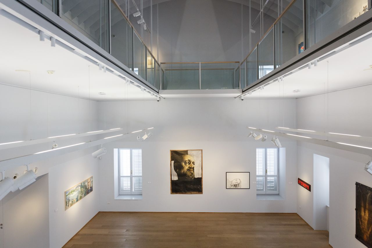 File:Piran City Gallery 2020 Interior Photo Kaja Brezocnik (2).jpg