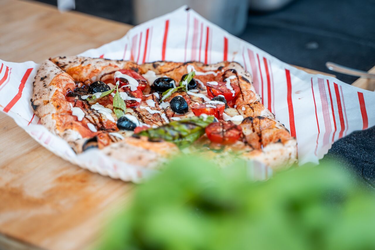 File:ZEBRA Film Festival 2024 Special pizza Photo Aljaz Ursej.jpg