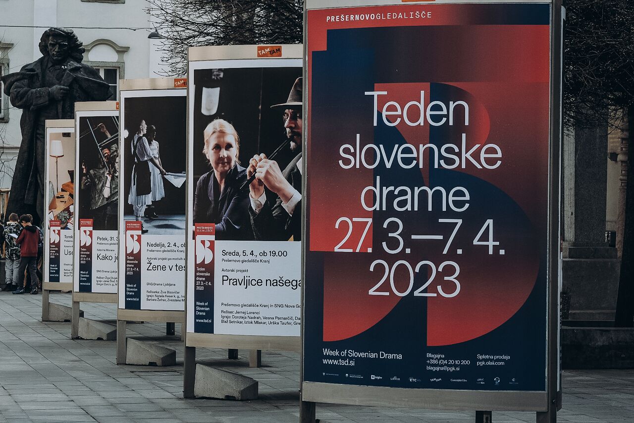 File:Week of Slovenian Drama 2023 exhibition of posters front Photo Masa Pirc.jpeg