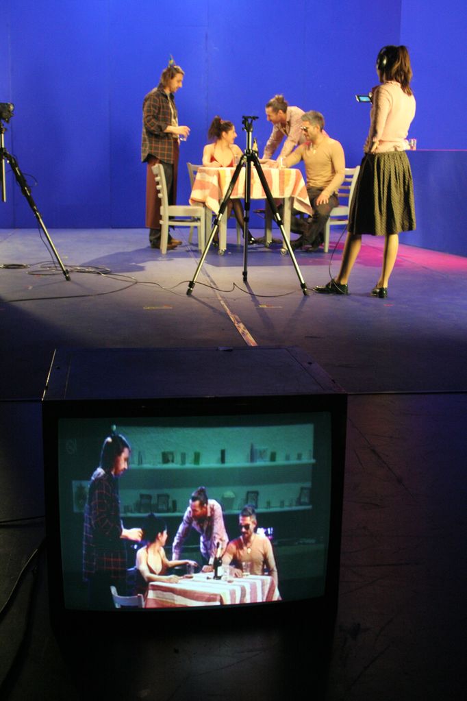 File:Mladinsko Theatre 2005 Fragile! Photo Barbara Ceferin.jpg