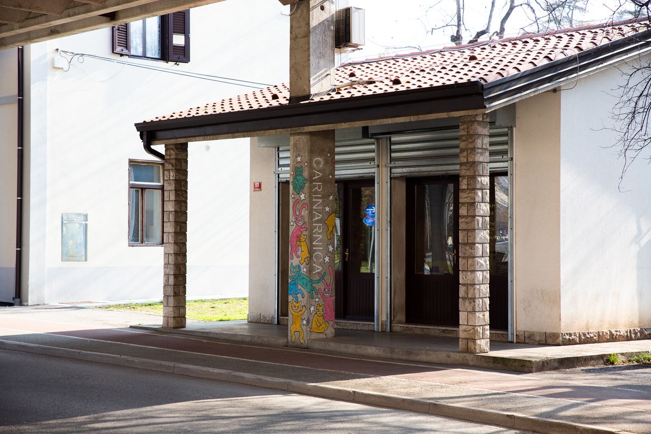 File:Carinarnica 2021 exterior Photo Kaja Brezocnik (2).jpg