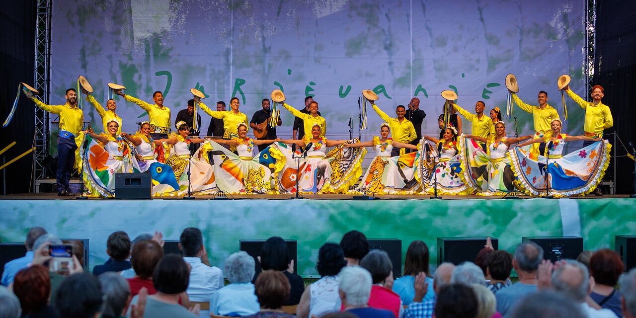 File:Jurjevanje in Bela krajina 2022 Brazilian folklore group Photo Jani Pavlin.jpg