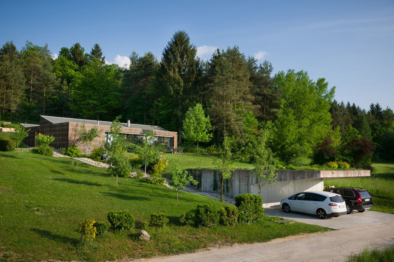 File:Kombinat Architects 2018 House MJ Photo Janez Marolt.jpg