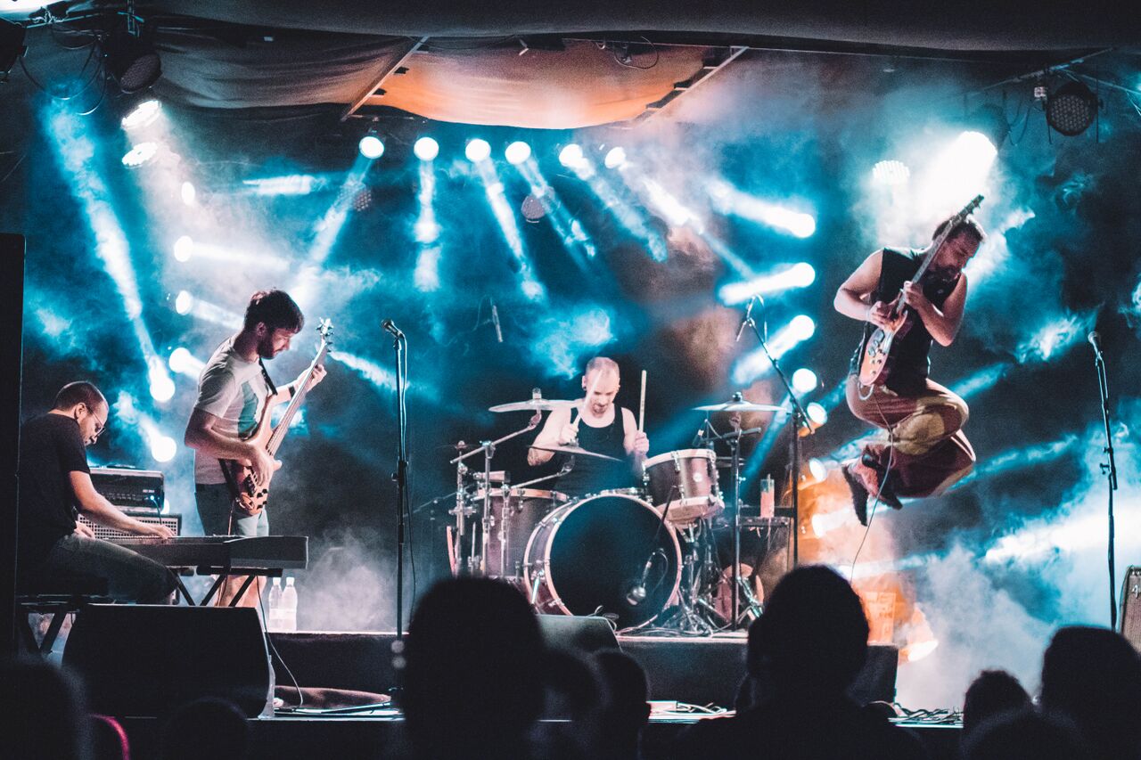 File:Kino Otok - Isola Cinema Festival 2022 Music nights at Isola's Lighthouse.jpg