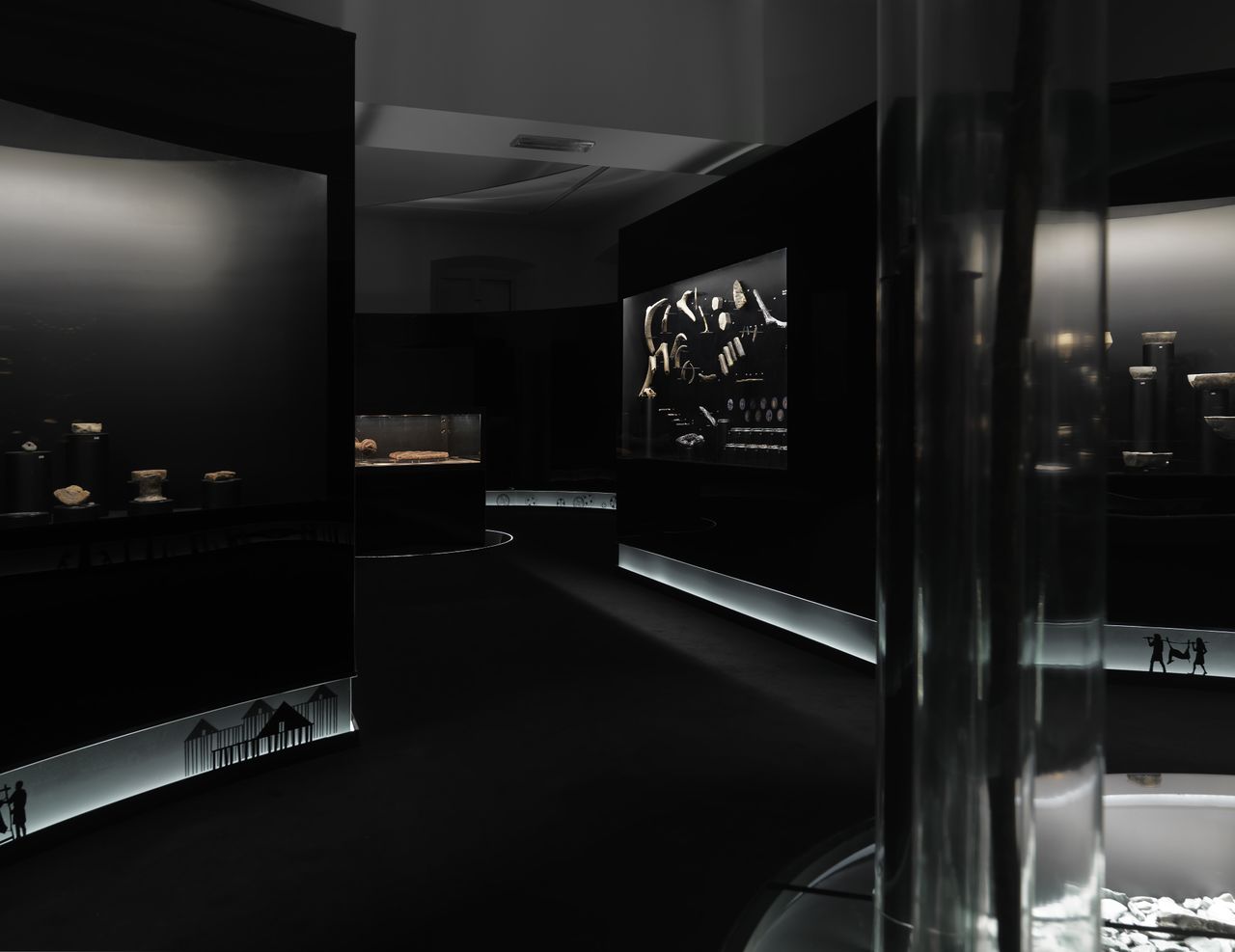 File:City Museum of Ljubljana 2013 The Wheel - 5200 Years Photo Matevz Paternoster.jpg