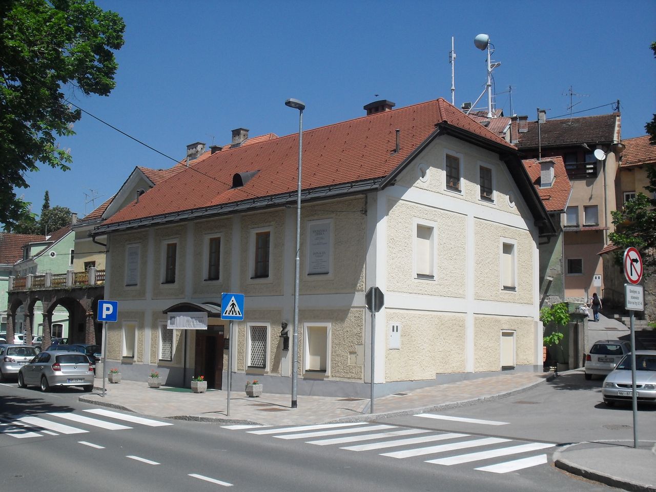 Kambic Gallery 2012.JPG