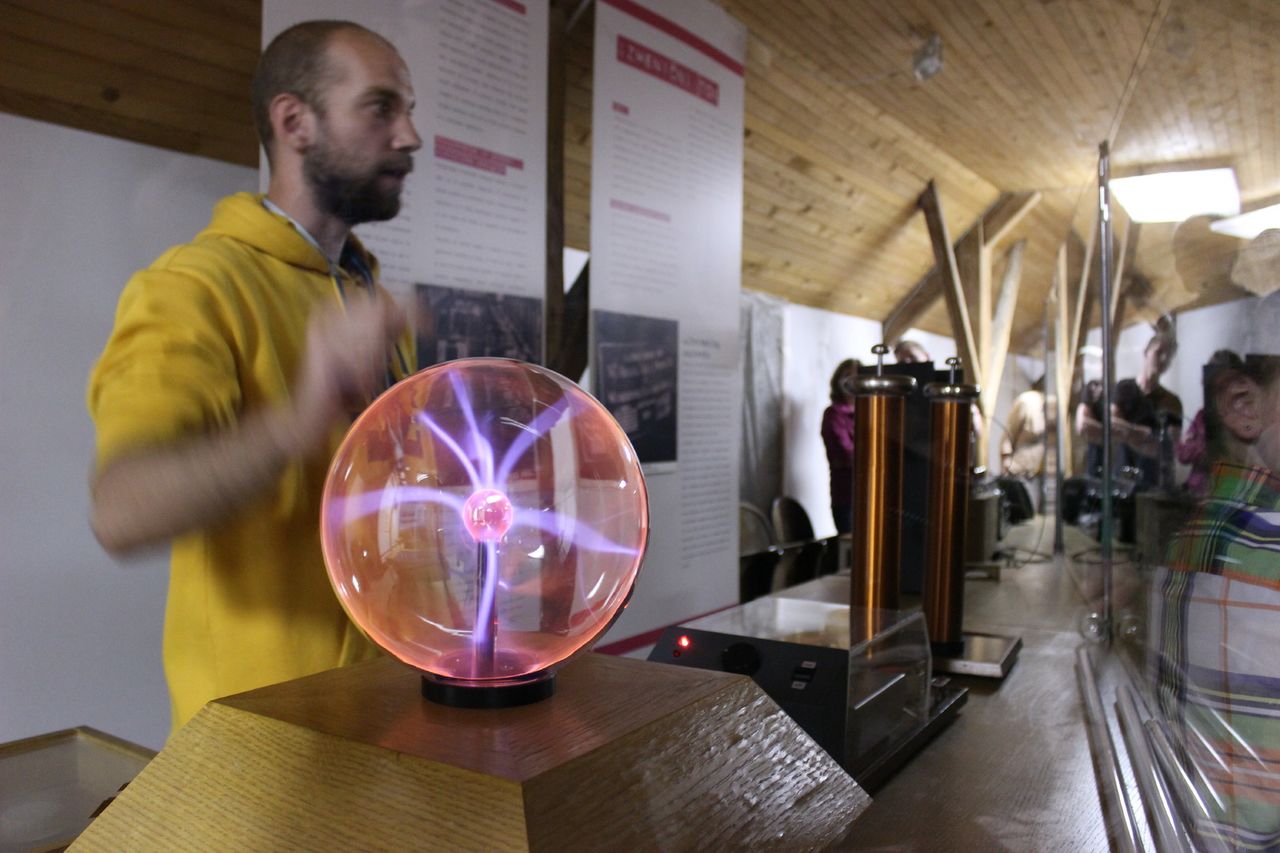 File:Technical Museum of Slovenia 2016 Nikola Tesla's experiments Photo Jaka Blasutto.JPG