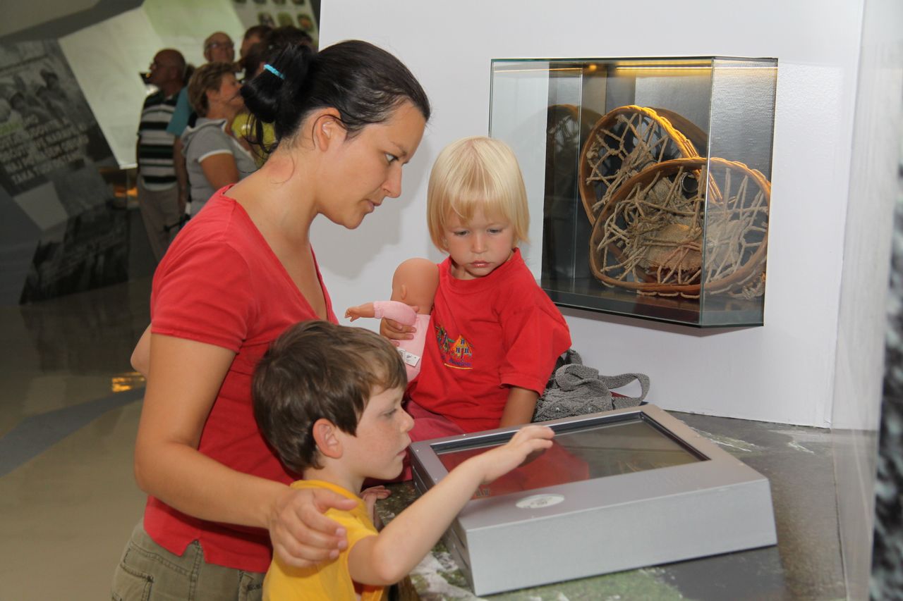 File:Slovenian Alpine Museum 2010 young visitors Photo Miro Erzen.JPG