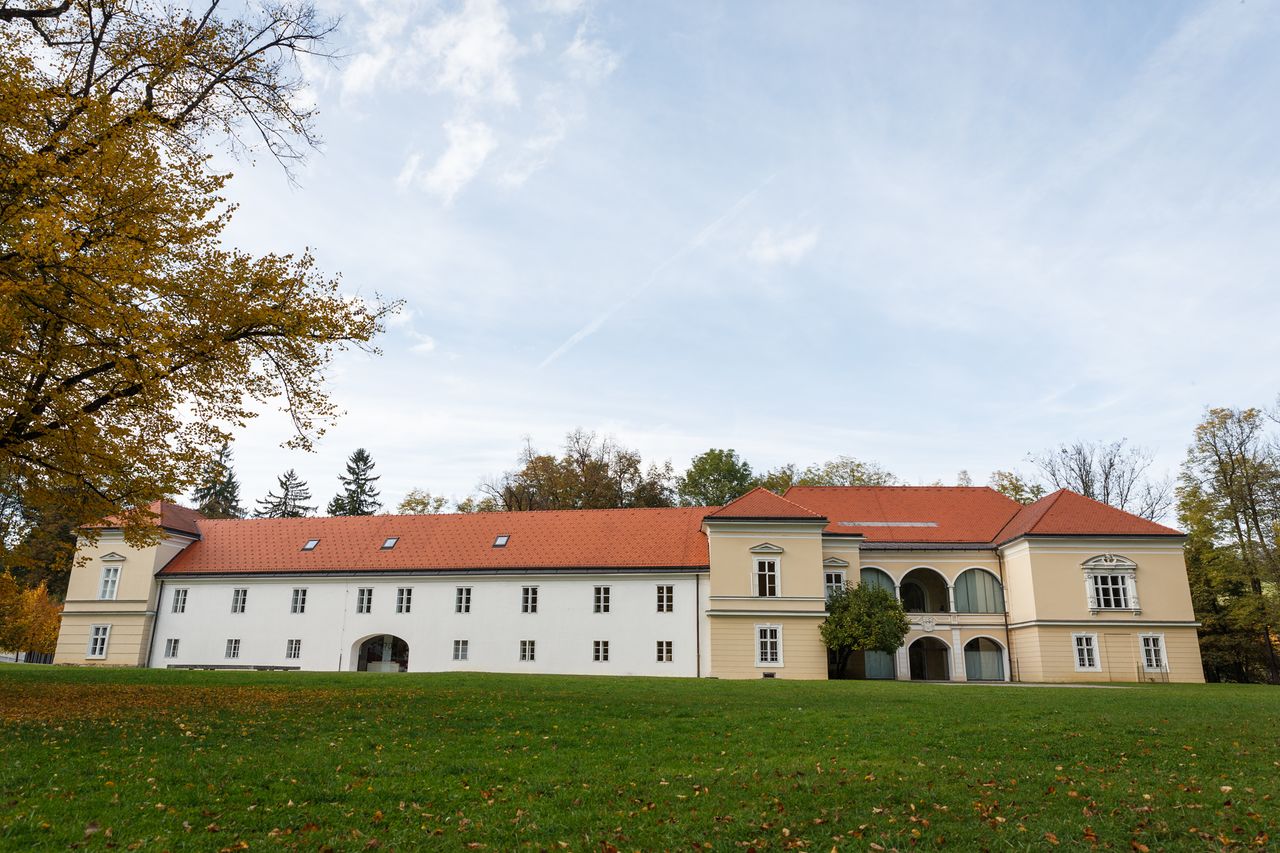 File:Koroska Central Library Dr France Susnik 2019 Exterior Photo Kaja Brezocnik.jpg
