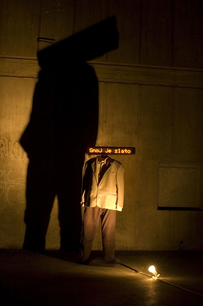 File:Lighting Guerrilla 2010 Andrej Stular Nocturnal readings on the asphalt.jpg