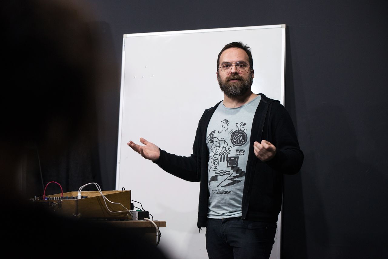File:Osmoza 2017 Peter Edwards Photo Katja Goljat.jpg