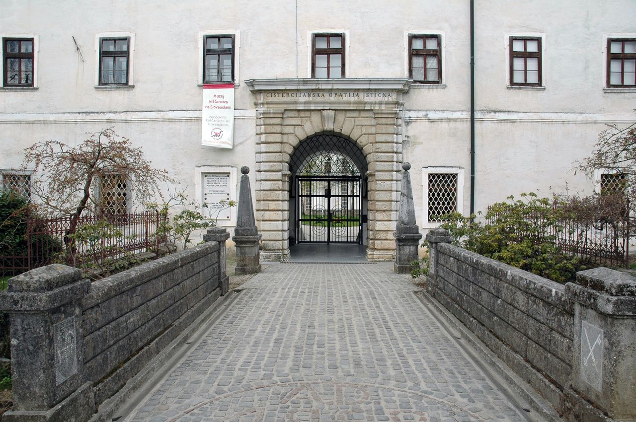 File:Museum of Christianity in Slovenia 2006 Photo Tadej Trnovsek.jpg