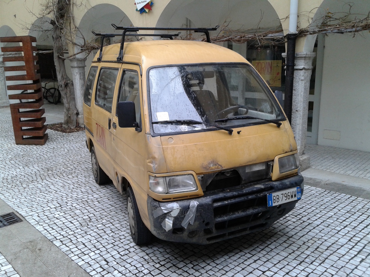 File:Staragara 2013 Zoran moj necak idiot 02.jpg