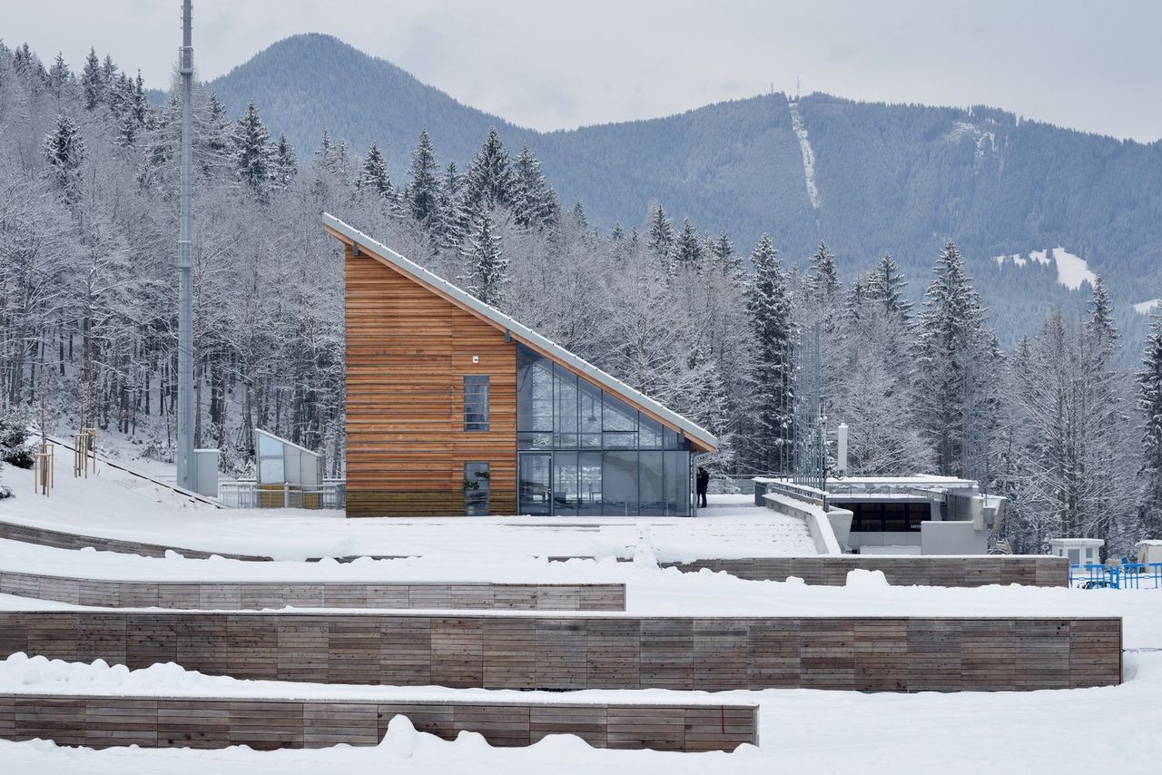 File:STVAR architects 2016 Nordic Centre Planica Caplja service building.jpg