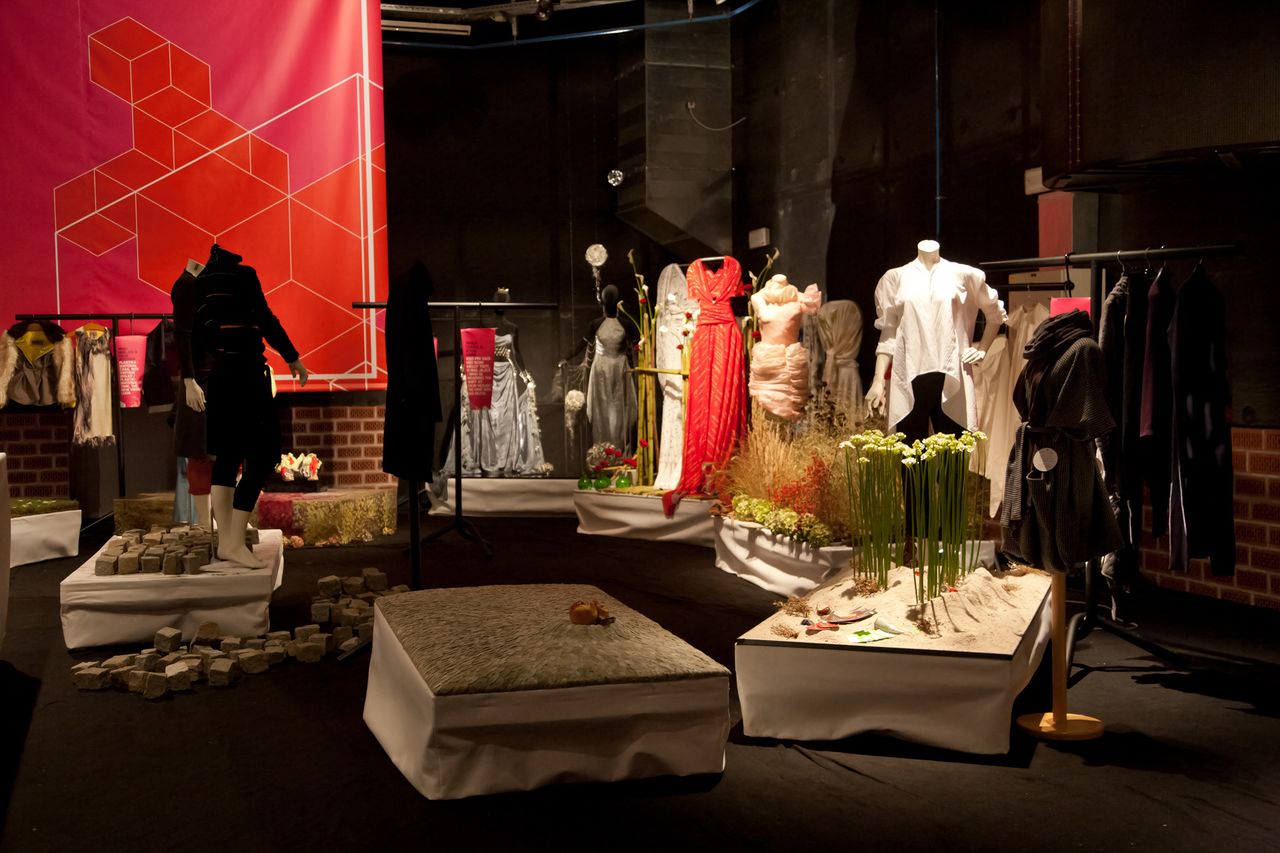 File:Month of Design 2010 Flower and Fashion.jpg
