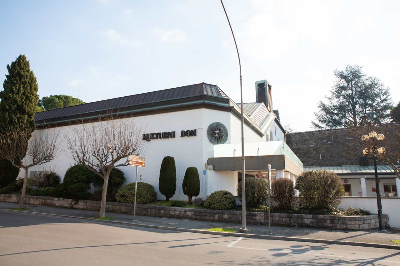 File:Gorica Cultural Centre 2021 exterior Photo Kaja Brezocnik.jpg