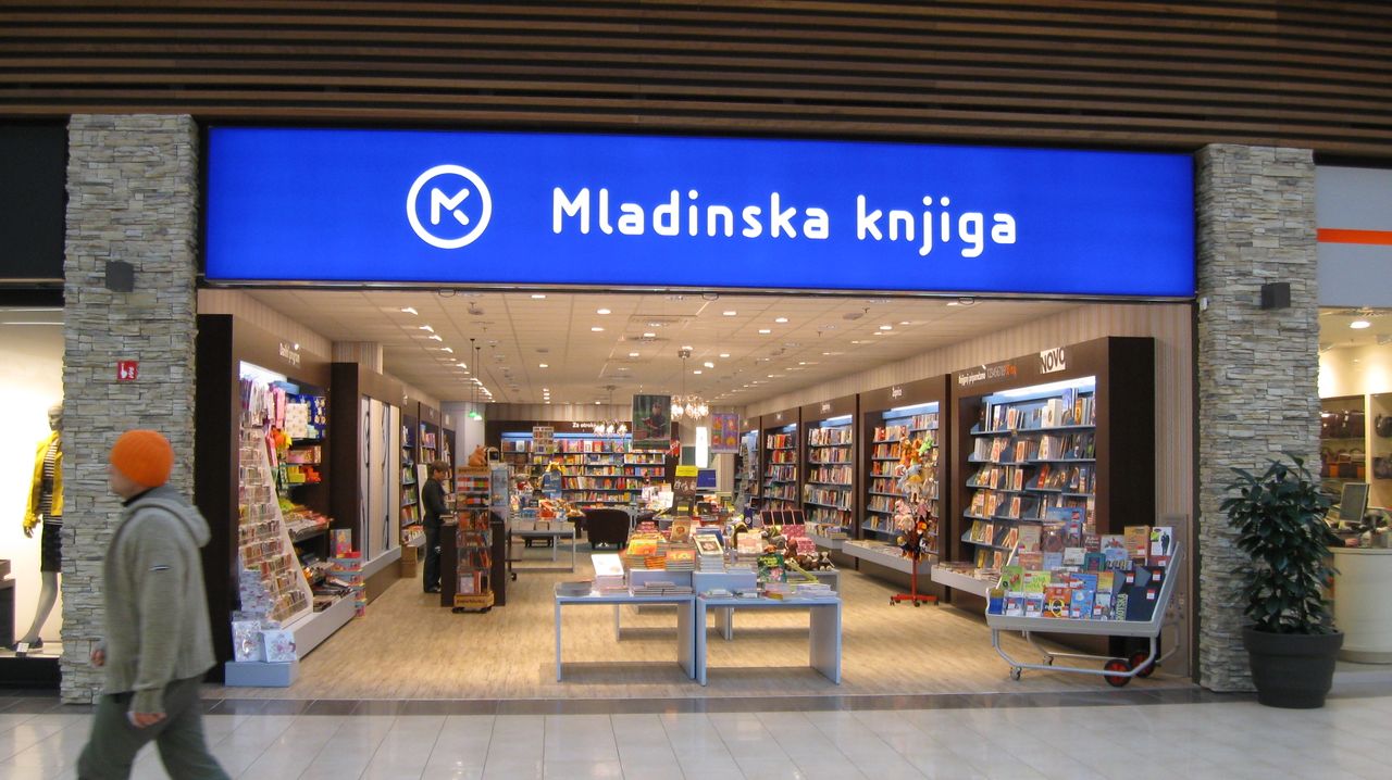 File:Mladinska knjiga Bookstores 2009 Nova Gorica.jpg