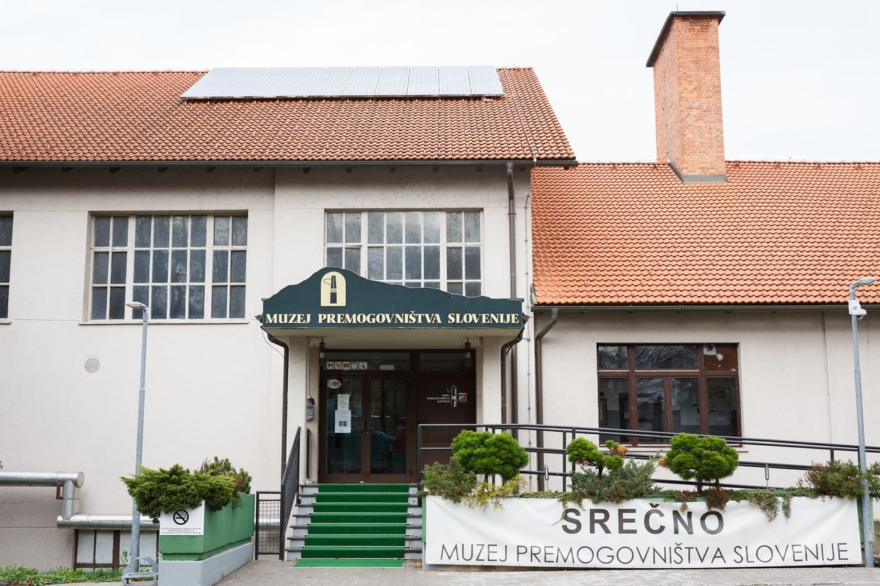 File:Coal Mining Museum of Slovenia 2019 Exterior Photo Kaja Brezocnik.jpg