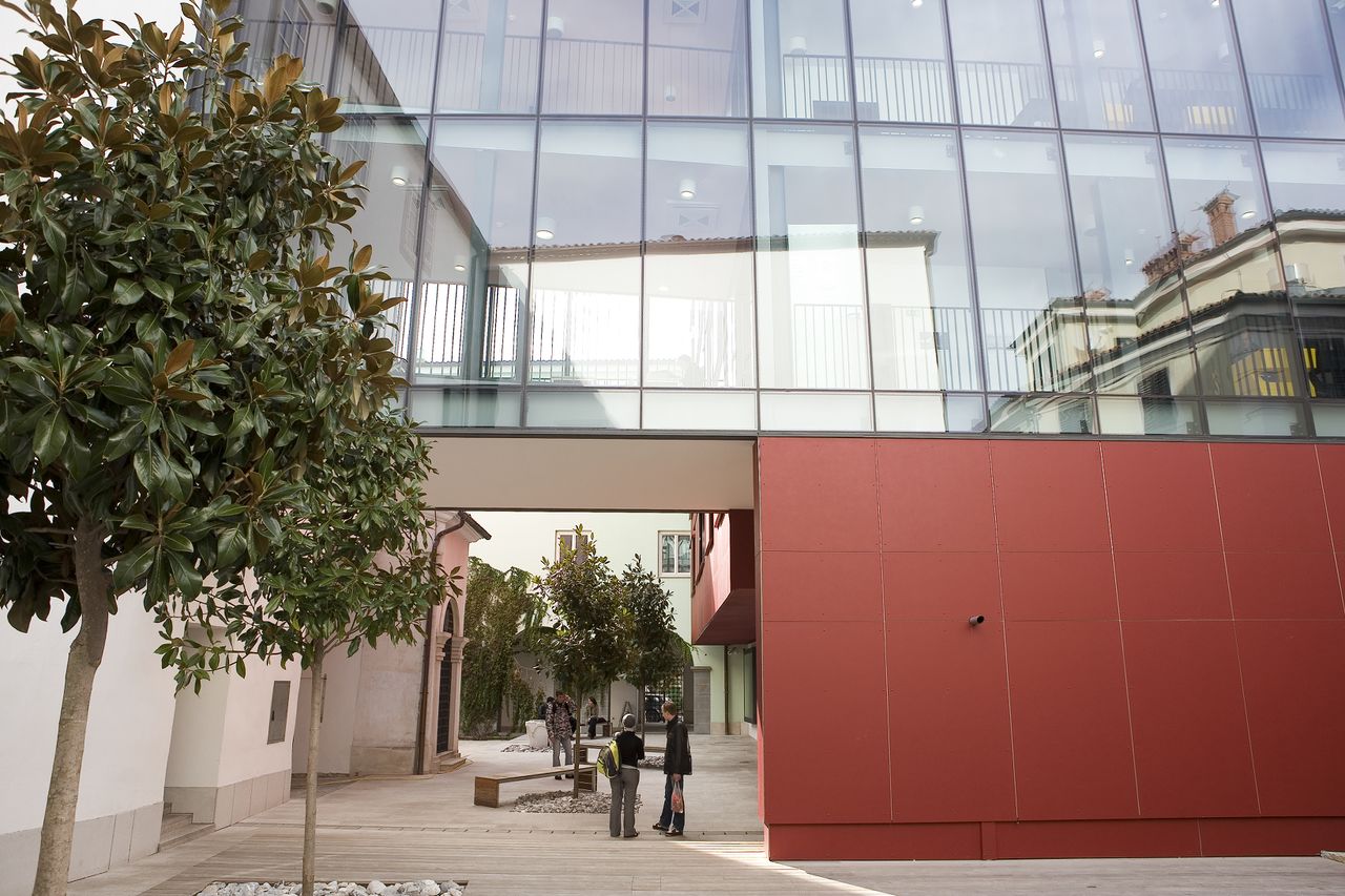 Faculty of Humanities Koper - 03.JPG