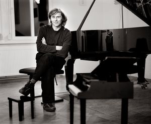 Pianist <!--LINK'" 0:29-->