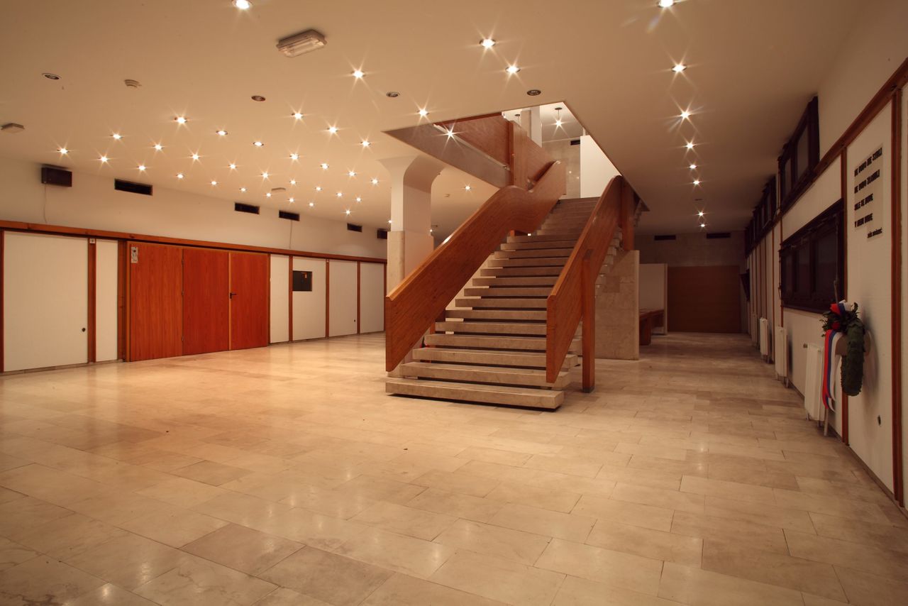 File:Spanski borci Culture Centre 2010 Entrance hall.JPG