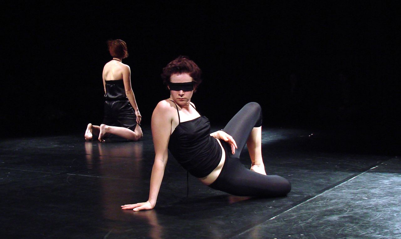 File:Plesna izba 2007 HabitsAreWorthBeingFanaticalAbout Photo David Oresic.jpg