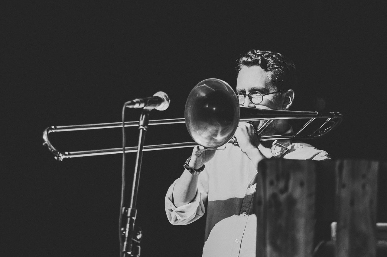 File:Urbano Dejanje 2015 Ziga Murko performing at UD Festival Photo Polona Kumelj.jpg
