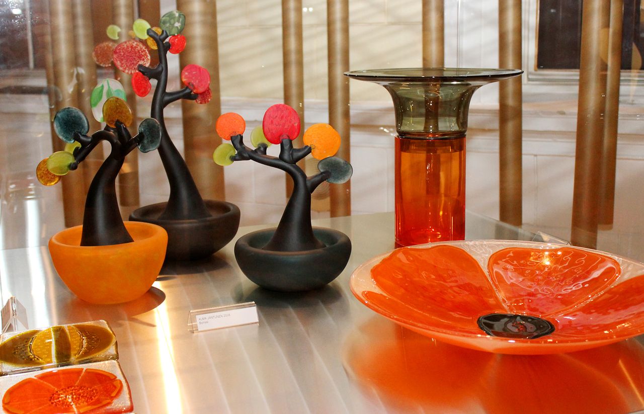 File:National Museum of Slovenia 2012 Finnish Glass Art 2005-2010.jpg