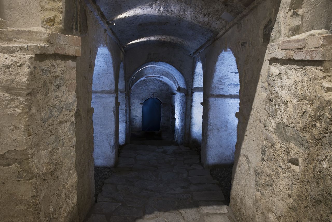 File:Mediadom Pyrhani 2015 Underground corridors Photo Ivica Cendak.jpg