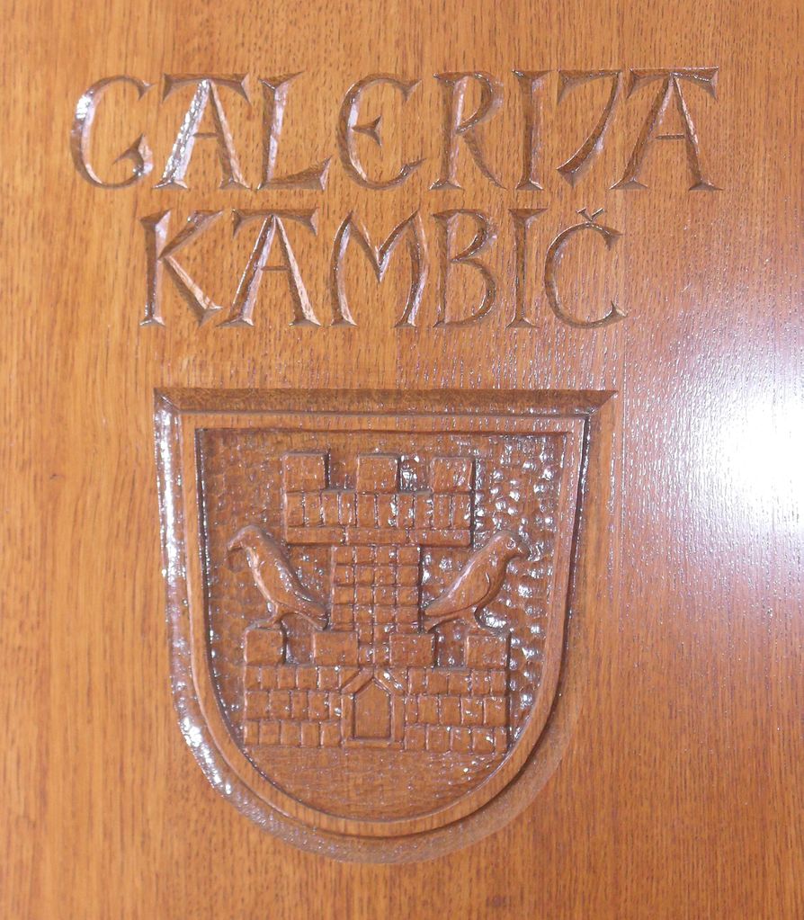 File:Kambic Gallery 2012 Metlika city coat of arms Photo Anja Premk.JPG