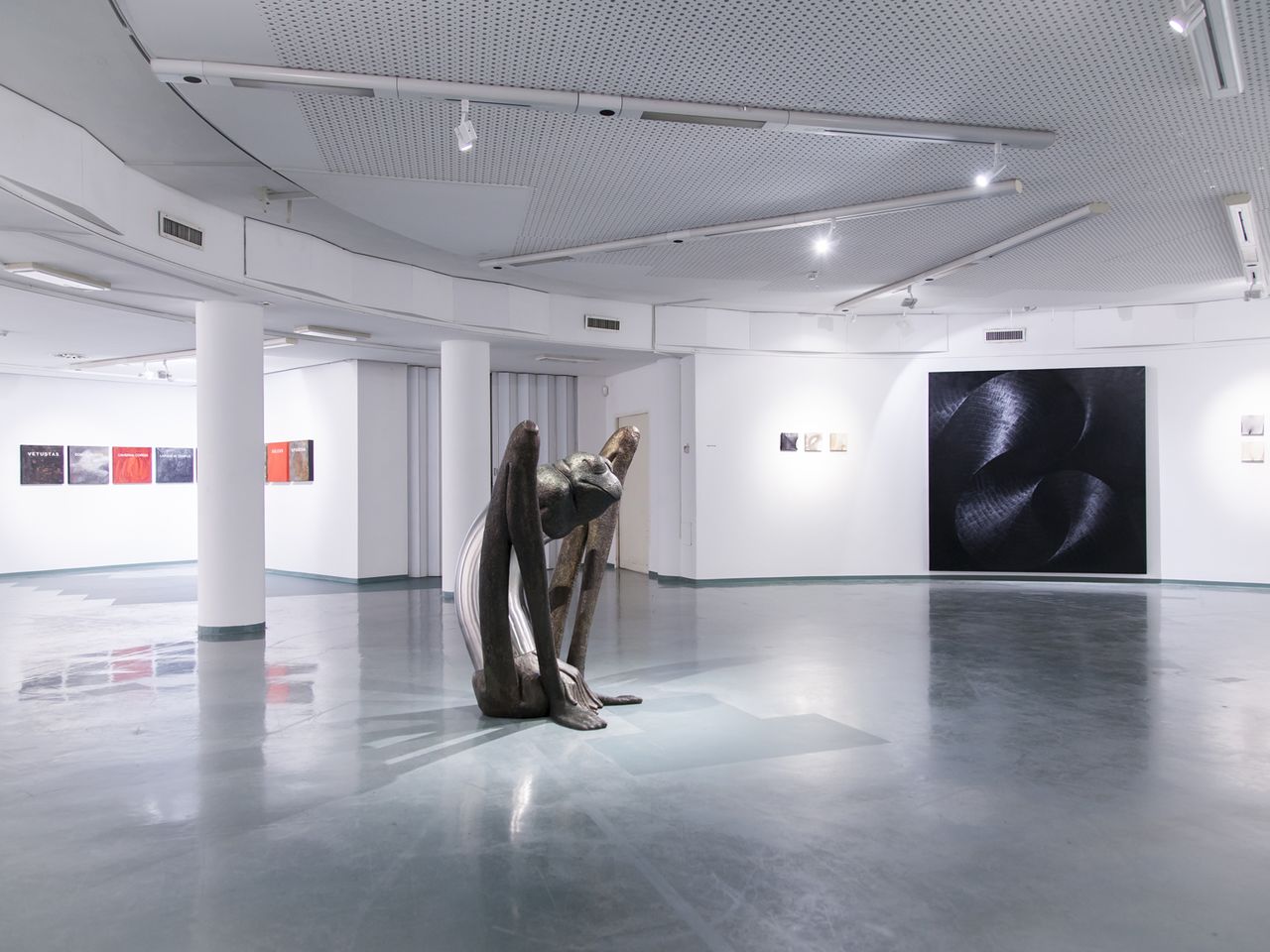 File:Nova Gorica City Gallery 2014 The round gallery space Photo Matej Vidmar.jpg