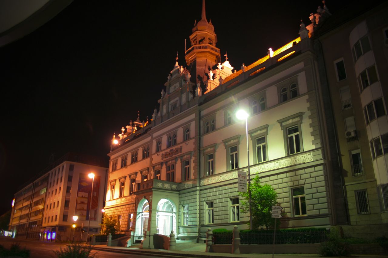Narodni dom Maribor 02.jpg