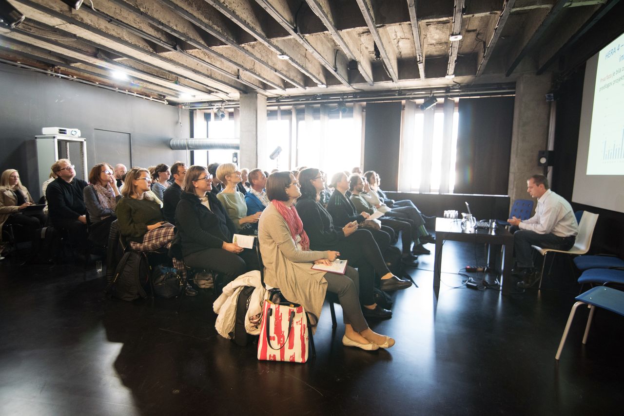 File:Osmoza 2018 CED workshop Photo Katja Goljat.jpg