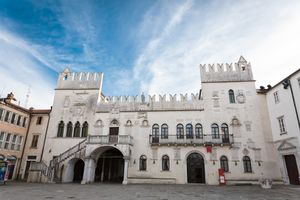 <!--LINK'" 0:114-->, 2020.