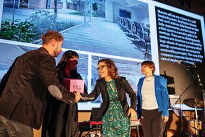 <!--LINK'" 0:371-->, 2018.