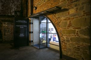 Entrance to <!--LINK'" 0:71-->, 2020.