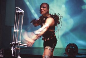Marcel·lí Antúnez Roca: Mut, <!--LINK'" 0:723-->, 1999.