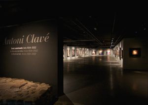 Antoni Clavé's exhibition <i>A World of Art. 1934-2002</i> in the <!--LINK'" 0:19-->, 2010