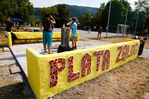 The project <i>Zalograd</i> in Zalog, the suburbs of Ljubljana, was related to the project "Public City", initiated by STEALTH.unlimited and the <!--LINK'" 0:1050--> in 2012