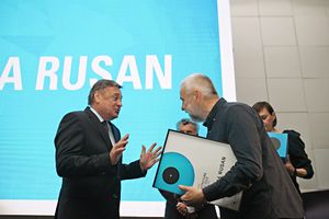 <!--LINK'" 0:489-->, 2019.