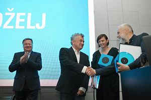 <!--LINK'" 0:488-->, 2019.