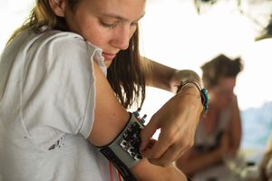 Sense Yourself Making project developed by Hannah Perner-Wilson at the <!--LINK'" 0:905--> 2018.