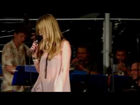 Ana Soklič and Big band Dom